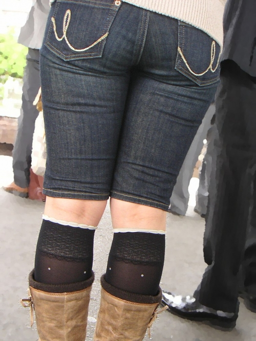 【三次】デニムやジーンズを穿いている女の子のエロ画像・18枚目