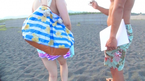 【三次】江ノ島の浜辺でエロ可愛いギャル達をガチナンパ！釣れた女の子たちを片っ端からホテル連れ込んでセックスしたエロ画像・14枚目
