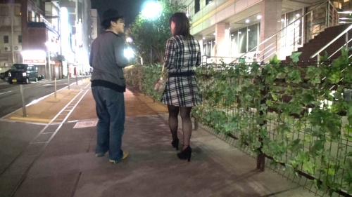 【三次】千葉県で女の子達を本気ナンパ！彼氏持ちでも関係無し！巧みなトークでホテルに連れ込み、女の子をナンパ師2人で3Pハメ撮りエロ画像・38枚目
